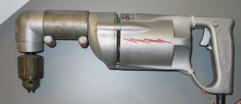 Milwaukee_Right_Angle_Drill_1946_1957--Hero_03